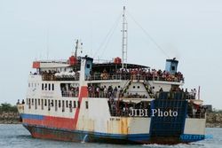 FOTO KMP BRR : Kapal ke Sabang Kelebihan Muatan