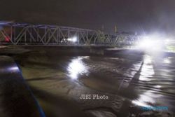 FOTO GUNUNG KELUD MELETUS : Begini Kondisi Jembatan Kandangan Akibat Lahar Dingin Kelud