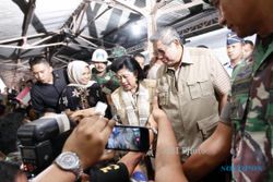 FOTO AGENDA PRESIDEN  : SBY dan Ani Sapa Warga Solo
