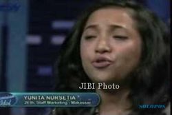 INDONESIAN IDOL 2014 : Perolehan Dukungan Berbayar Terendah, Yunita Pulang