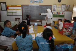 KURIKULUM 2013 : Akhirnya, Distribusi Buku Ajar SD di Gunungkidul 100%