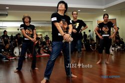 FOTO DRAMA MUSIKAL SITI NURBAYA : Latihan Bersama Drama Musikal Siti Nurbaya