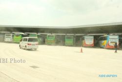 Terminal Dhaksinarga Baru Mulai Dibersihkan 