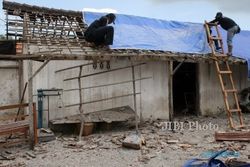 GUNUNG KELUD MELETUS : 2.000 Rumah Korban Erupsi Kelud Belum Diperbaiki
