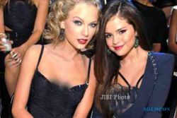 Taylor Swift Berang Justin dan Selena Rujuk