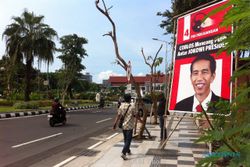 JOKOWI CAPRES : Baliho Jokowi Mulai "Blusukan" di Surabaya