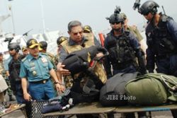 ALUTSISTA TNI : Inspeksi Koarmatim, SBY Nilai RI Siap Tempur  