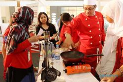 FOTO LOTTE FOOD FESTIVAL : Makanan Asia Dipamerkan