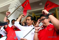 KAMPANYE PEMILU 2014 : Jokowi Blusukan di Pasar Serang Ditemani Rano Karno