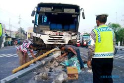 KECELAKAAN BOYOLALI : Inilah Penampakan Bus Langsung Jaya Setelah Tabrakan di Jalan Solo-Boyolali
