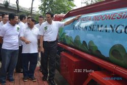 FOTO TAMAN SEMANGGI : Toyota Astra Dukung Taman Jakarta