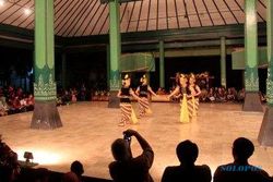 PENTAS TARI TRADISIONAL : Nemlikuran, 11 Tahun Langgengkan Tari Tradisional