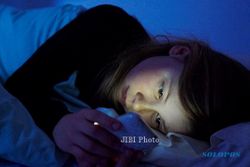 TIPS KESEHATAN : Mau Tidur Nyenyak? Jangan Main Tablet!