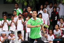 FOTO MILO SCHOOL COMPETION : Coaching Clinic Taufik Hidayat