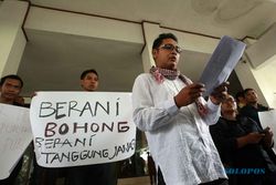 Puluhan Wartawan Protes Anggota DPRD yang Omeli Wartawan