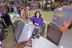 FOTO PEMILU 2014 : Simulasi Pemilu Bagi Pemilih Disabilitas