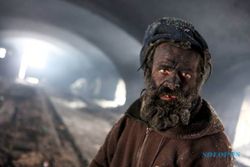 KISAH UNIK : Pria Terkotor Di Eropa Ini Selalu Tidur Di Atas Bara Api