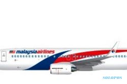 PESAWAT MALAYSIA MENDARAT DARURAT : Pesawat Malaysia Ailines Mendarat Tanpa Roda, Busa Disebar di Landasan Pacu