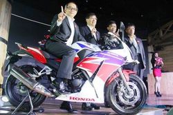 FOTO SEPEDA MOTOR TERBARU : All New Honda CBR250R Mulai Rp48,95 juta