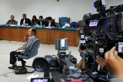 KASUS CENTURY : KPK Digugat Praperadilan, Fuad Bawazier dan Nadya Mulya Jadi Saksi