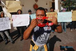 FOTO AKSI WARTAWAN : Protes Penganiayaan Kontributor Kompas TV