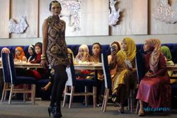 FOTO FASHION AND LUNCHEON : Rory Usung Wave of Tradition