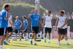 MASA DEPAN PELATIH : Komitmen Zidane Masih untuk Madrid, Bukan Monaco atau Klub Lain