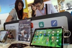 FOTO GADGET TERBARU : Penjualan Komputer Tablet Merosot