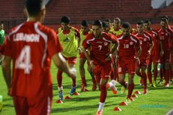 FOTO TIMNAS U-19 VS LEBANON : Pemain Timnas U-19 Lebanon Coba Manahan
