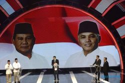 DEBAT CAPRES 2014 : Prabowo Amini Jawaban Jokowi