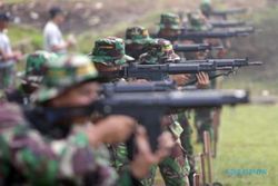 FOTO AKSI TNI : Lomba Menembak Meriahkan HUT Kodam