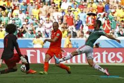 HASIL AKHIR BELANDA VS MEKSIKO, 2-1 : Penalti Huntelaar di Injury Time Bawa Belanda ke Perempatfinal