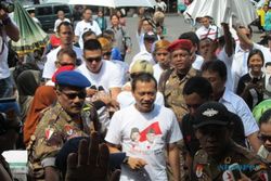 KAMPANYE PILPRES 2014 : Anang Hermansyah dan The Virgin Blusukan Pasar di Klaten