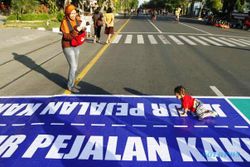 FOTO CAR FREE DAY : Spanduk Penataan CFD di Jl Slamet Riyadi