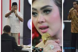 DEBAT CAPRES 2014 : Lakoni Debat Jilid III, Prabowo dan Jokowi Pakai Mik Syahrini?
