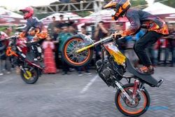 FOTO EKSPEDISI NUSANTARA ROADSHOW 2014 : Freestyle Beratraksi dengan Motor Honda