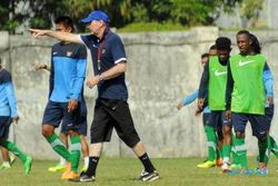 TIMNAS INDONESIA : Pelatih Timnas Pantau Laga PSM