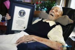 KISAH UNIK : Pria Tertua Meninggal pada Usia 111 Tahun 
