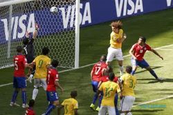 16 BESAR PIALA DUNIA 2014 : Babak I, Brasil vs Chile 1-1