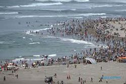 LIBUR AKHIR TAHUN : Pantai Parangtritis Tak Diminati Wisatawan Asing