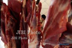 PENGAWASAN PANGAN : Daging Glonggongan dan Daging Ayam Suntik Ditemukan di Pasar Tradisional