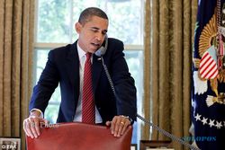PRESIDEN OBAMA : Siaran di Radio, Obama Sebut Kata Kasar