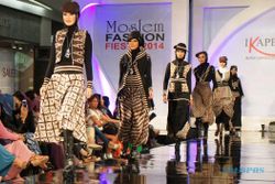 FOTO MOSLEM FASHION FIESTA 2014 : 11 Desainer Solo Pamer Karya