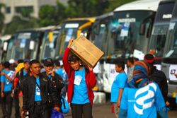 MUDIK LEBARAN 2014 : Tiket Bus Arus Balik Habis Diburu