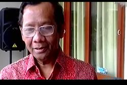 GELOMBANG PRAPERADILAN : KPK Terancam, Mahfud MD Minta Jokowi Rekonsolidasi Hukum Acara Pidana