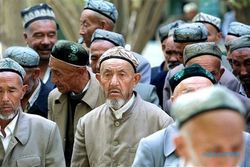 RAMADAN 2014 : Tiongkok Larang Umat Muslim di Xinjiang Berpuasa