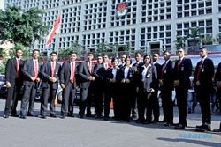 FOTO JOKOWI PRESIDEN : Begini Penampilan Para Pengawal Jokowi-JK...