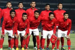 TURNAMEN HASSANAL BOLKIAH TROPHY 2014 : Timnas Indonesia U-19 VS Kamboja U-21 : Babak Pertama, Indonesia Tertinggal 1-2