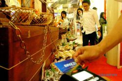PENGGUNAAN E-MONEY: Pedagang Pasar pun Dijangkau