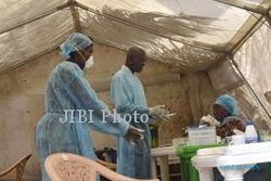 WABAH EBOLA : 300 Dokter Terinfeksi Ebola di Afrika, 144 Tewas
